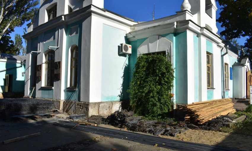 Ведутся реставрационные работы Николаевского областного шахматного клуба