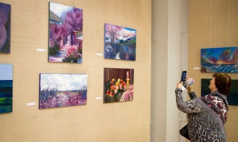 "Цените красоту жизни", - под таким названием в Николаеве проходит персональная выставка Людмилы Савковой