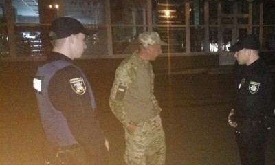 Ночью в центре Николаева пьяные военные подрались с тремя прохожими