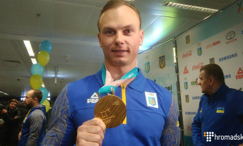 Николаевец и олимпийский чемпион Абраменко вернулся в Украину