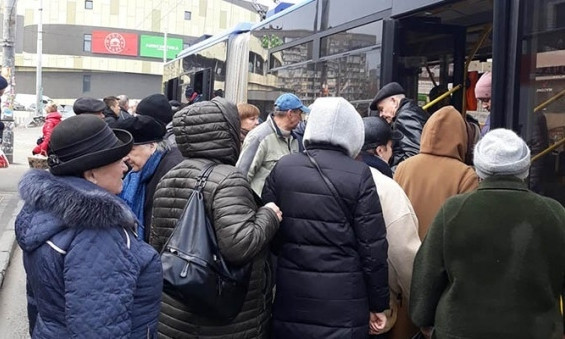Проезд по спецпропускам в Николаеве отложили до понедельника, 13 апреля