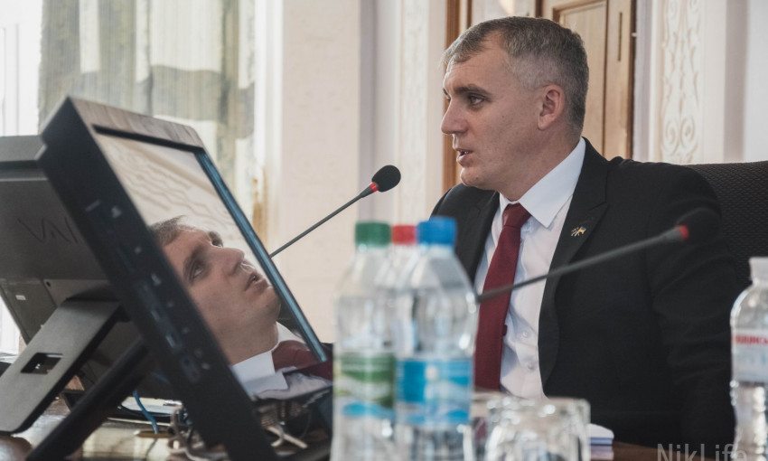 Люди не готовы к короткостволу: мэр Сенкевич высказался против свободного ношения оружия