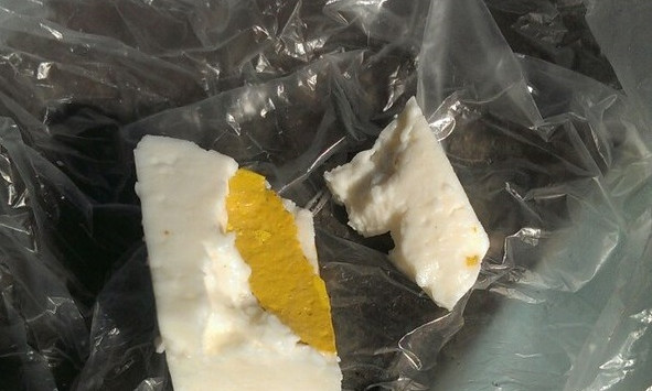 В сырном продукте из Николаевщины нашли инородный предмет
