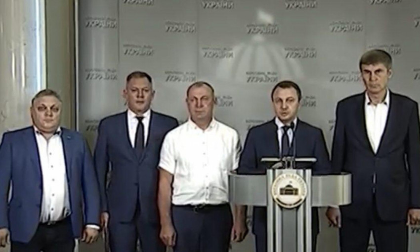 Николаевские народные депутаты требуют от Кабмина вернуть 99 миллиона гривен на ремонт дорог