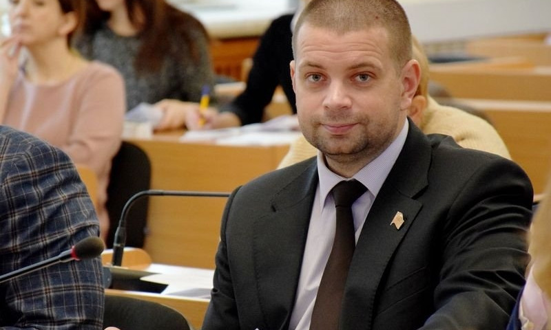 В Николаеве депутат потребовал расторгнуть договор с перевозчиком 34 маршрута