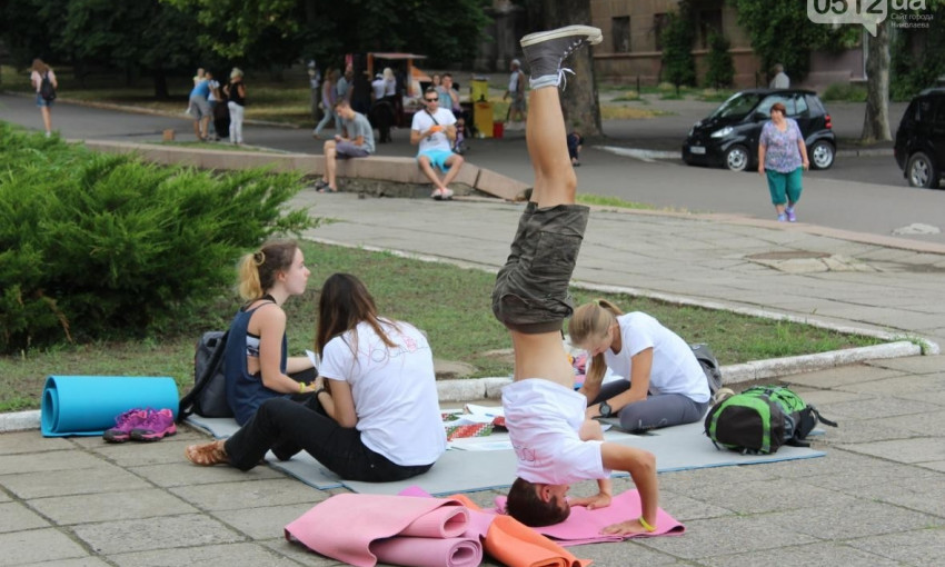 Николаевцы отметили Международный день йоги