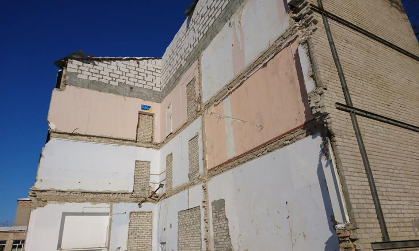 В апреле изготовят проект реконструкции аварийной школы Нового Буга