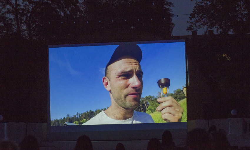 В Николаеве презентовали фильм «Человек с табуретом» о путешествии длиною в жизнь