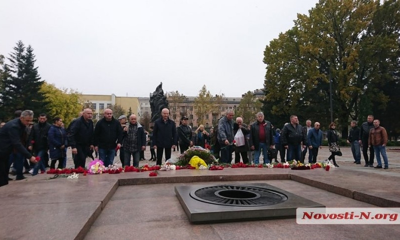 В Николаеве воины-интернационалисты и пенсионеры МВД почтили память участников Великой Отечественной войны 