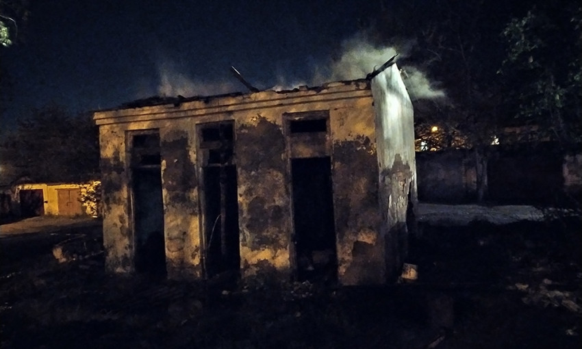 Ночью на Николаевщине потушили два пожара в жилом секторе