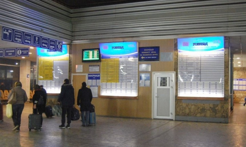 Поезда «Николаев – Ровно» и «Ровно – Николаев» теперь будут охранять полицейские охраны