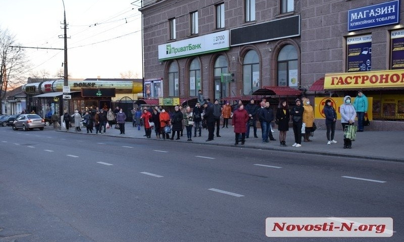 В Николаеве из-за условий карантина начался транспортный коллапс