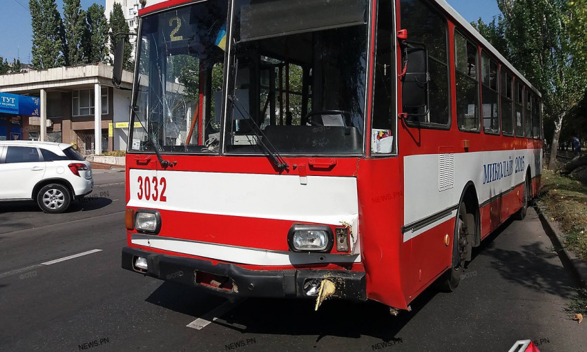 В центре Николаева троллейбус сбил пешехода – пострадавший в тяжелом состоянии