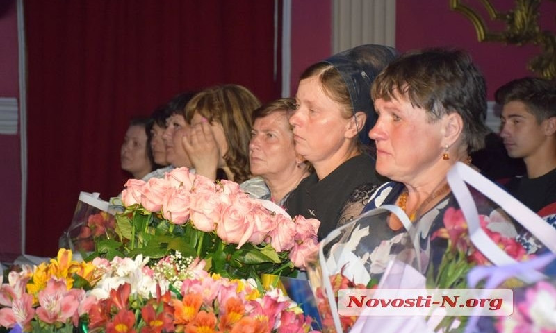 В Николаеве поздравили матерей с их праздником