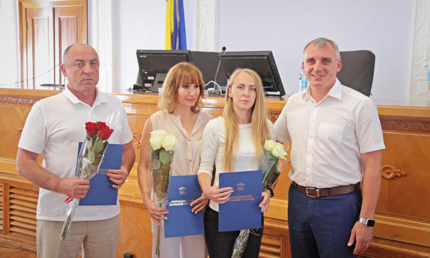 В Николаеве торжественно поздравили спортсменок - победительниц международных соревнований