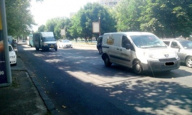 ДТП в центре Николаева: маршрутка не поделила дорогу с PEUGEOT