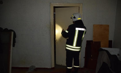В Николаеве горела дверь в многоэтажке