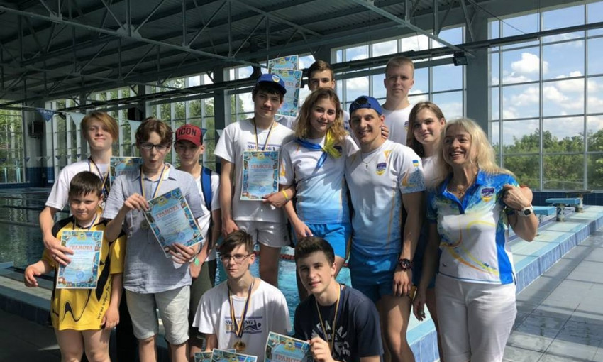 В Вознесенске николаевские пловцы завоевали 15 медалей на Открытом Чемпионате по плаванию