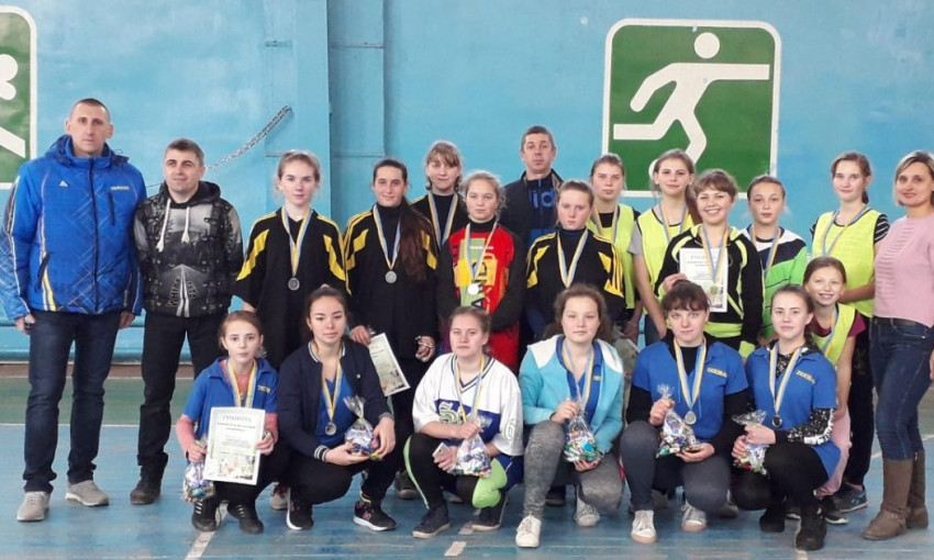В Новобугском районе провели турнир по футзалу среди девушек