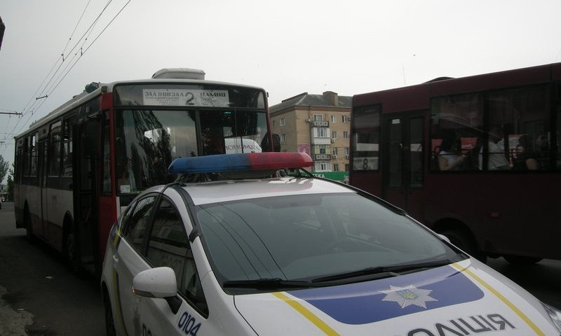 В центре Николаева столкнулись два общественных транспорта