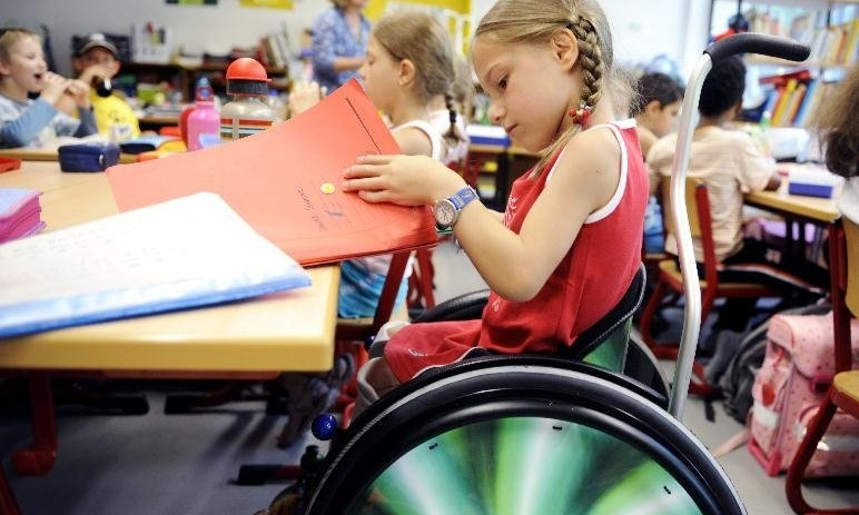 В Николаеве руководитель ЖЭКа мешает проводить уроки для детей с инвалидностью