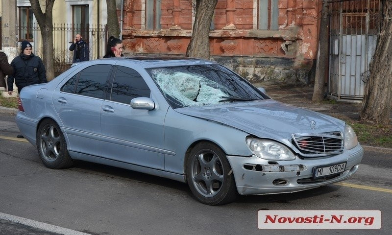 Водителю Mercedes, насмерть сбившему женщину в Николаеве, сообщили о подозрении