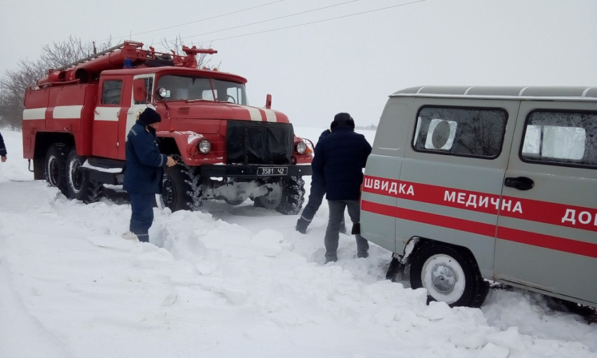 На Николаевщине 8 карет скорой помощи попали в снежный плен