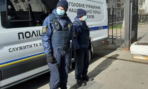 В Николаеве за приезжими из-за границы установлен контроль. При необходимости врачи обращаются в полицию.