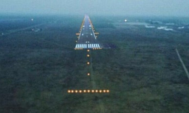 Самолеты не летают, а договоры уже есть. «МАУ» и Николаевский аэропорт предварительно договорились о регулярных рейсах 