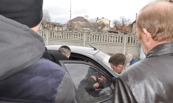 В Николаеве будут заново судить девушку, которая вместе с подельником пыталась убить таксиста