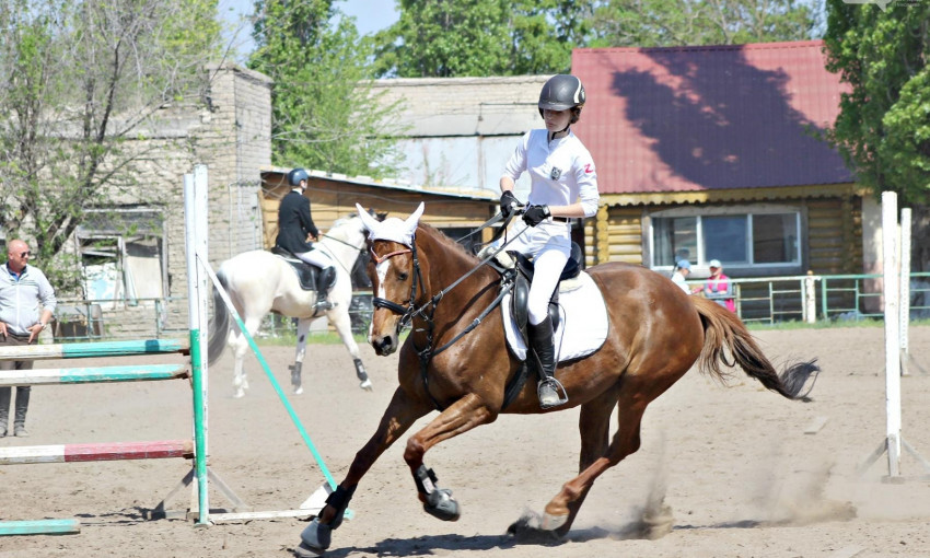 В Николаеве завершился трехдневный чемпионат Николаевской области по конному спорту