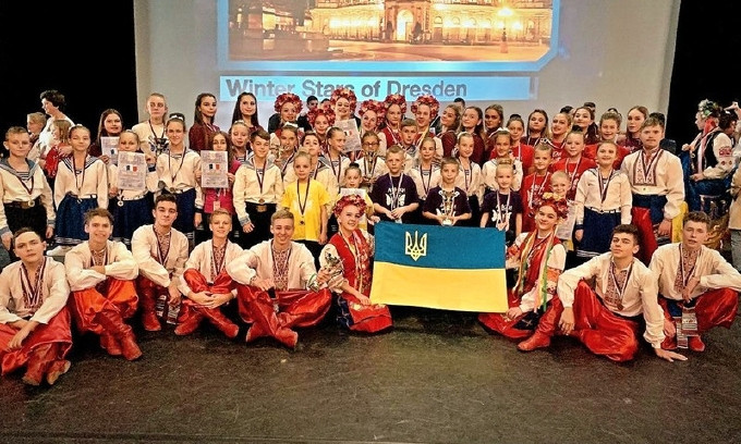 Николаевский коллектив «Алиски» потанцевал первенство на Международном конкурсе во Франции