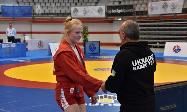 Николаевская спортсменка Анна Антикало завоевала свое первое «взрослое» золото на чемпионате Европы по самбо