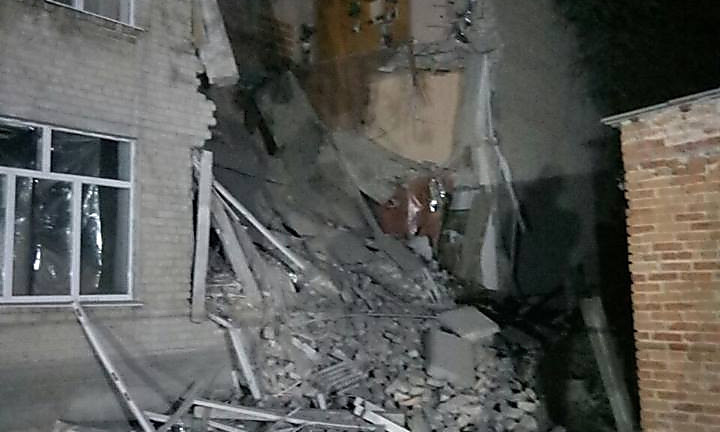 В Новом Буге обрушились три этажа здания школы