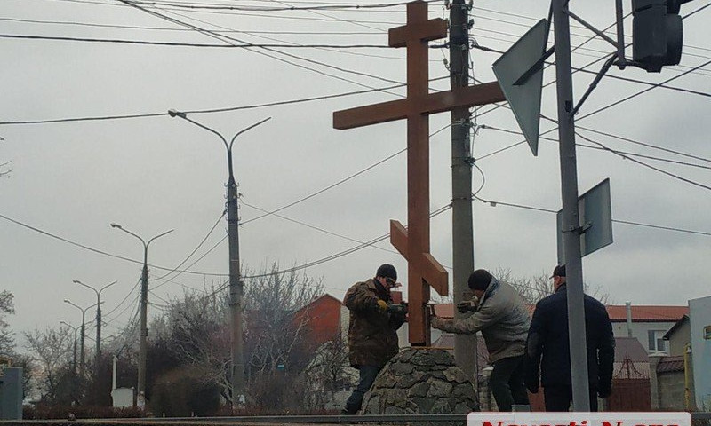 Жители Широкой Балке восстановили поклонный православный крест