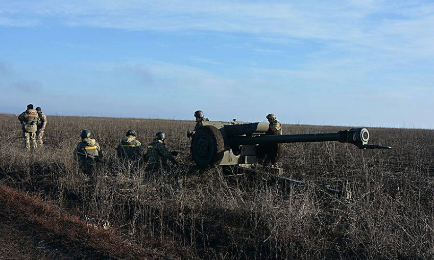 Николаевские десантники постреляли с артиллерии  на полигоне