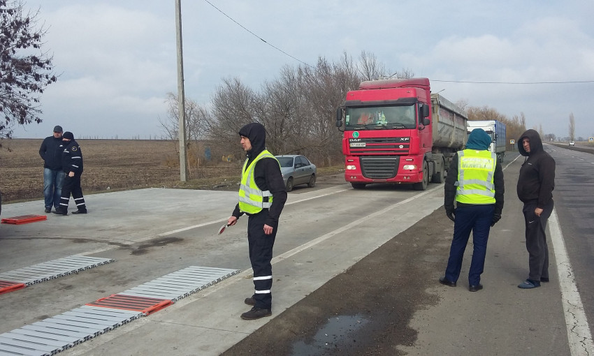 На трассе «Николаев-Благовещенское»  водителей фур оштрафовали на общую сумму 8 тысяч 600 евро