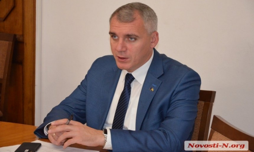 Сенкевич пригрозил вице-мэрам выговорами за ненадлежащие ответы гражданам