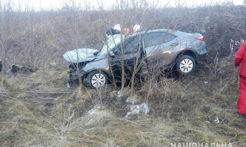 В Николаевской области иномарка врезалась в столб, погибла 56-летняя женщина