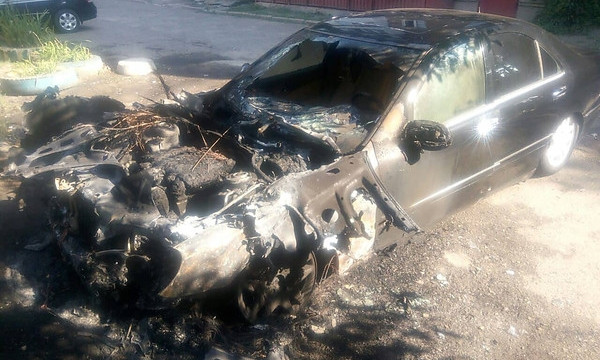 В Ингульском районе из-за короткого замыкания полностью сгорел автомобиль