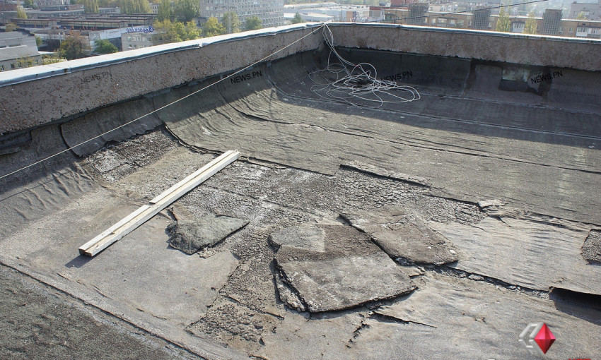 В Николаеве фирма-подрядчик халтурит с ремонтом крыш