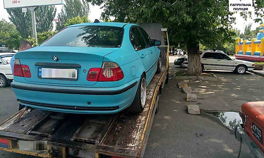 В Николаеве патрульные задержали «BMW», на котором были номера от другого автомобиля
