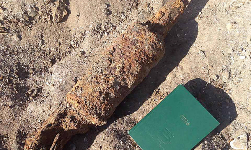 В Николаеве пиротехники подорвали найденный во время ремонта артснаряд