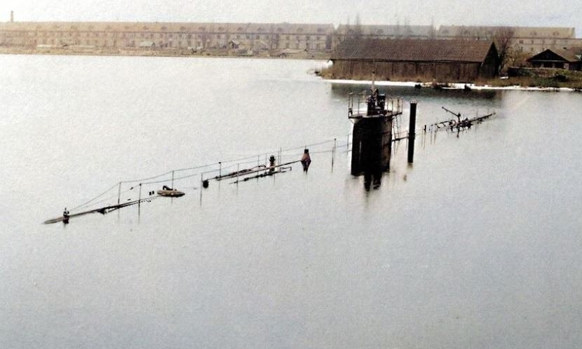 В Фейсбуке появилось фото погружения подводной лодки 1917 года, построенной на николаевском заводе