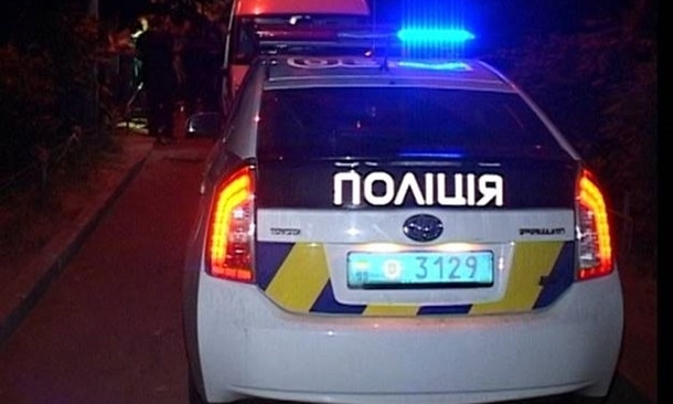 На Николаевщине пьяный дебошир разбил камнем голову полицейскому