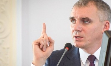 Сенкевич привез 15 тысяч подписей николаевцев в Верховную Раду за назначение новых выборов мэра