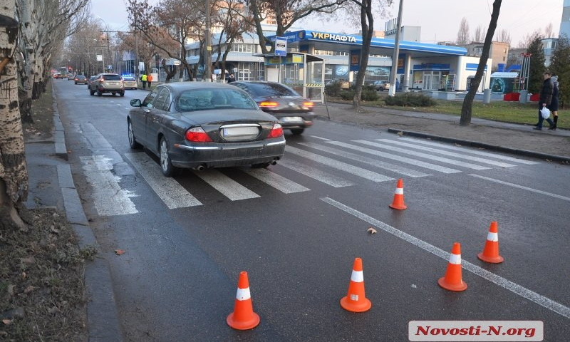 Под колёсами автомобиля с иностранными номерами оказалась женщина