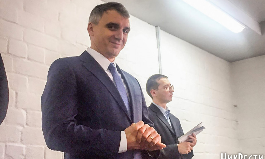 Суд постановил немедленно восстановить Сенкевича в должности мэра Николаева