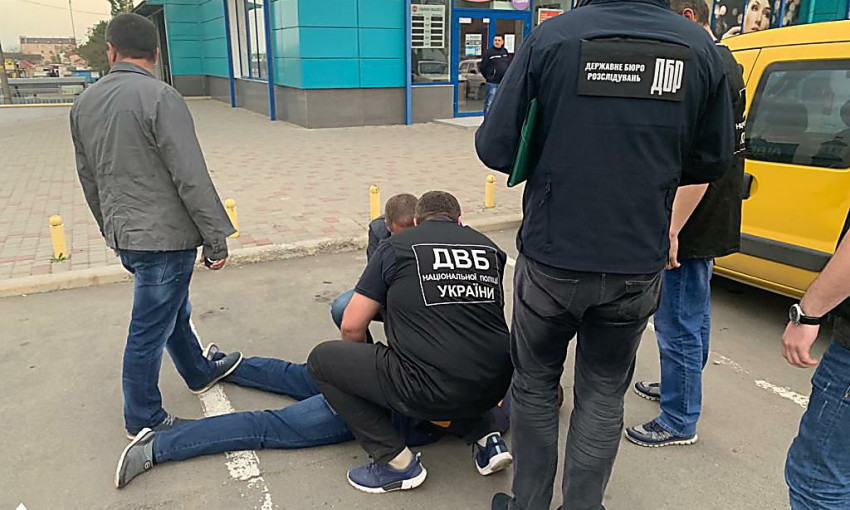 Правоохранители на взятке задержали одного из следователей Очаковского отдела полиции