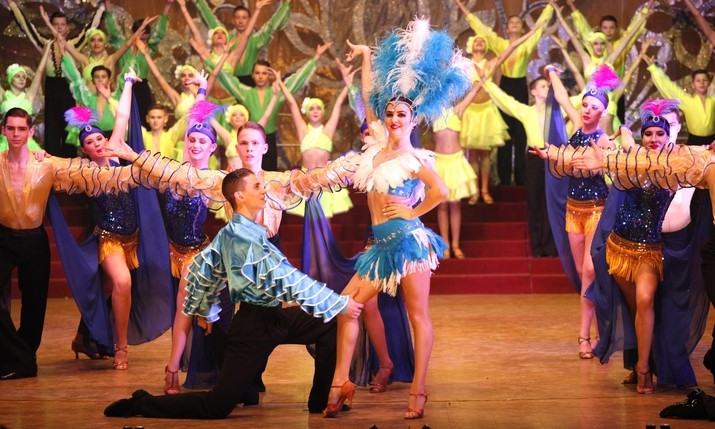 Ансамбль бального танца из Южноукраинска отметил свой 30-летний юбилей